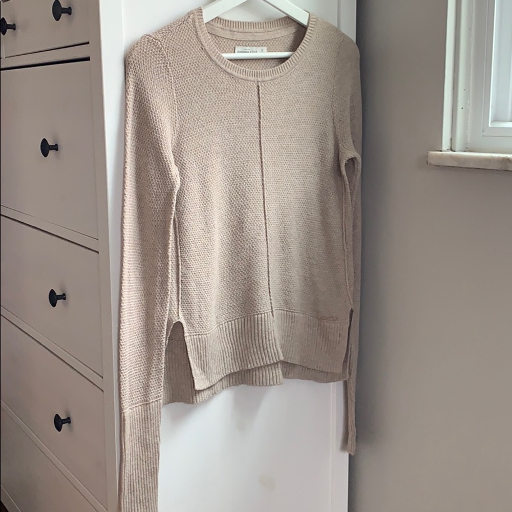 Abercrombie & Fitch Women's Sweater in Beige